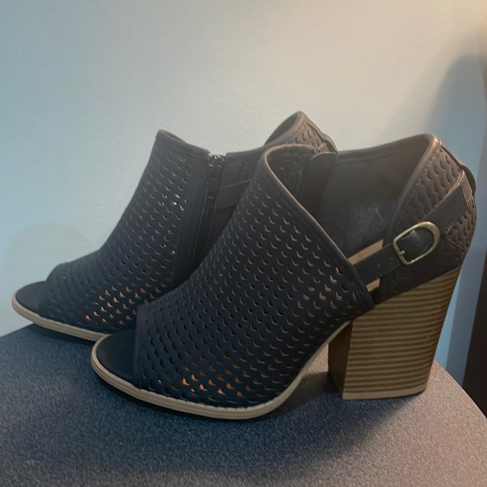 Like New! Qupid Booties